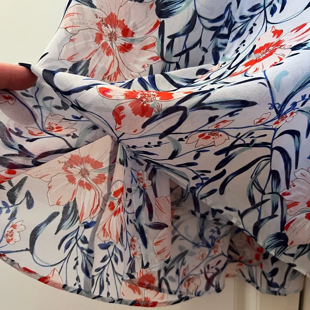 🩷 CAbi 'Stem' Blouse, Sz XS - Any 3 🩷CAbi tops for $45!!! - Picture 8 of 10